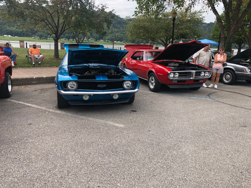Illustration for article titled Car show in Madison (warning: obvs very big photo dump)